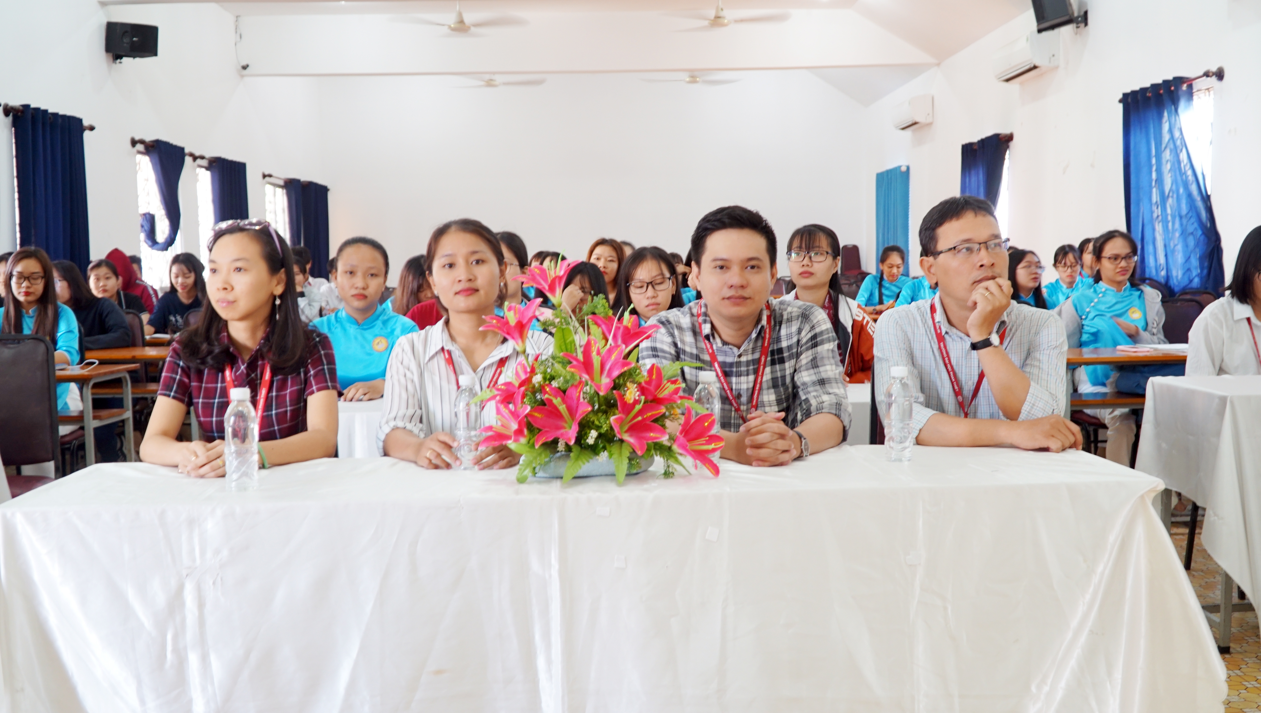Tọa đàm Phương pháp Học Đại học và NCKH cho SV ngành Kế toán và ngành Tài chính ngân hàng