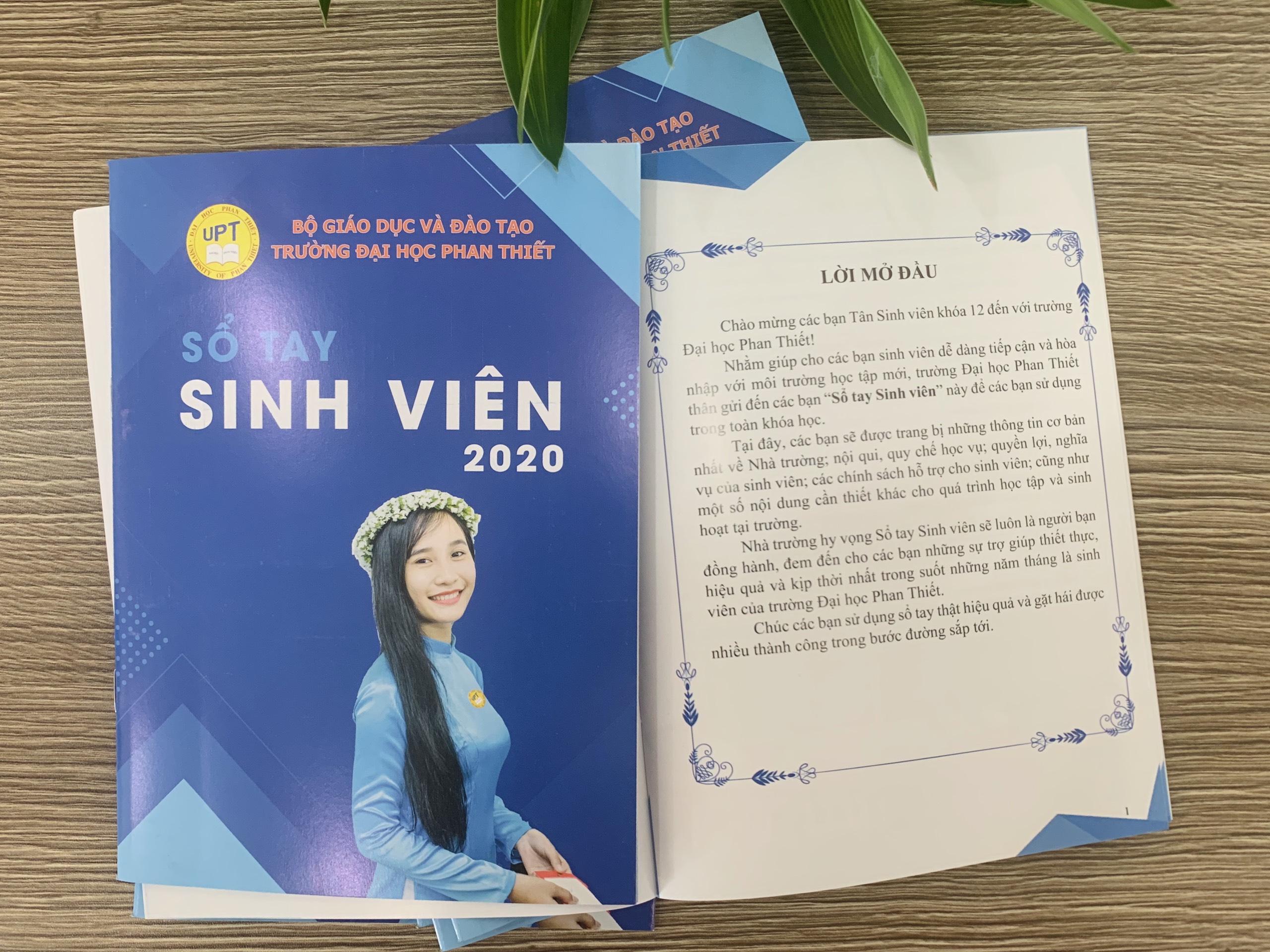 THÔNG BÁO NHẬN SỔ TAY SINH VIÊN